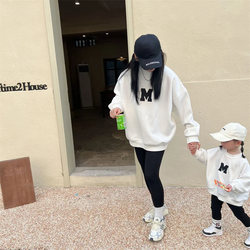 Family Matching Clothes Winter Spring Sweater Embroidery Letter M Mother Daughter Son Long-sleeved Shirt Baby Boy Girl Clothes