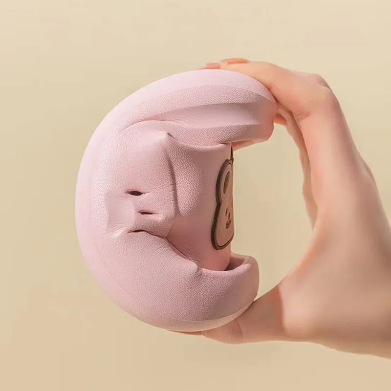 Рисунок 4 - Шлепанцы детские с мультяшным медведем