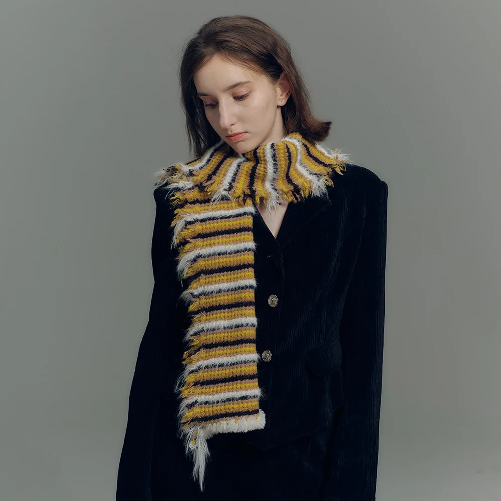 

Niche Designer Brand 스카프 2023 New Hand-stitched Edge Vintage Matching Color Raw Edge Striped Knitted Scarf for Women Winter Neck