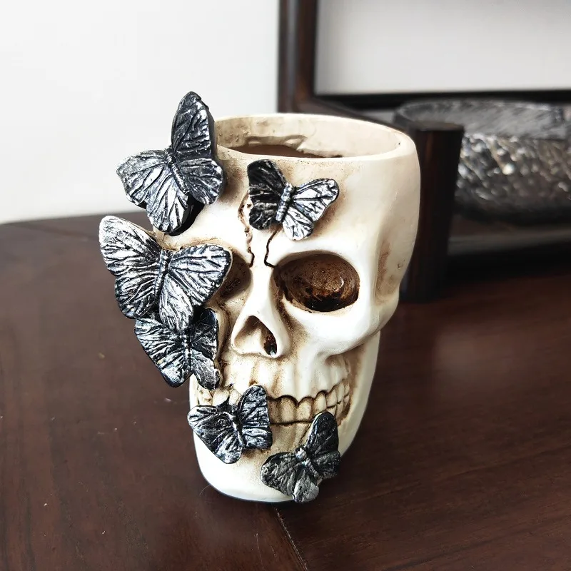 Halloween Skull Ornaments, Ghost Festival Party Butterfly Skull Ornaments Pen Holders Resin Crafts