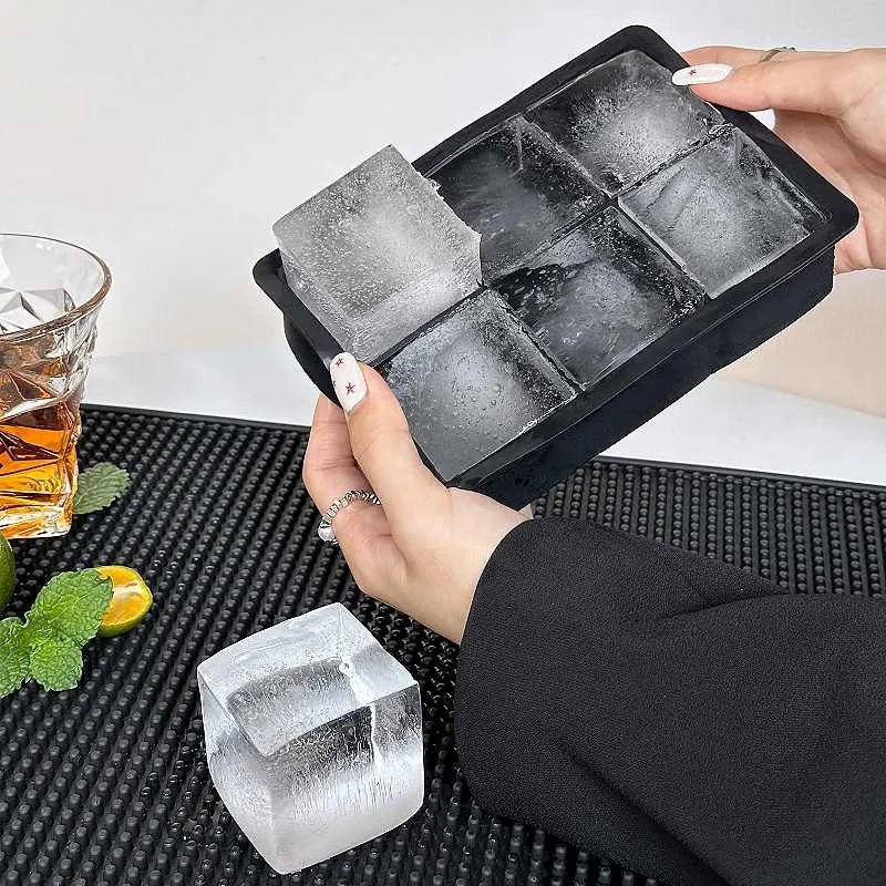 Ice Cube Tray Silicone Ice Mold Large Ice Cube Mold Square Ice Cube Maker Ice Cube Tray 4/6/8 Grid for Whiskey Cocktail Ice Mold