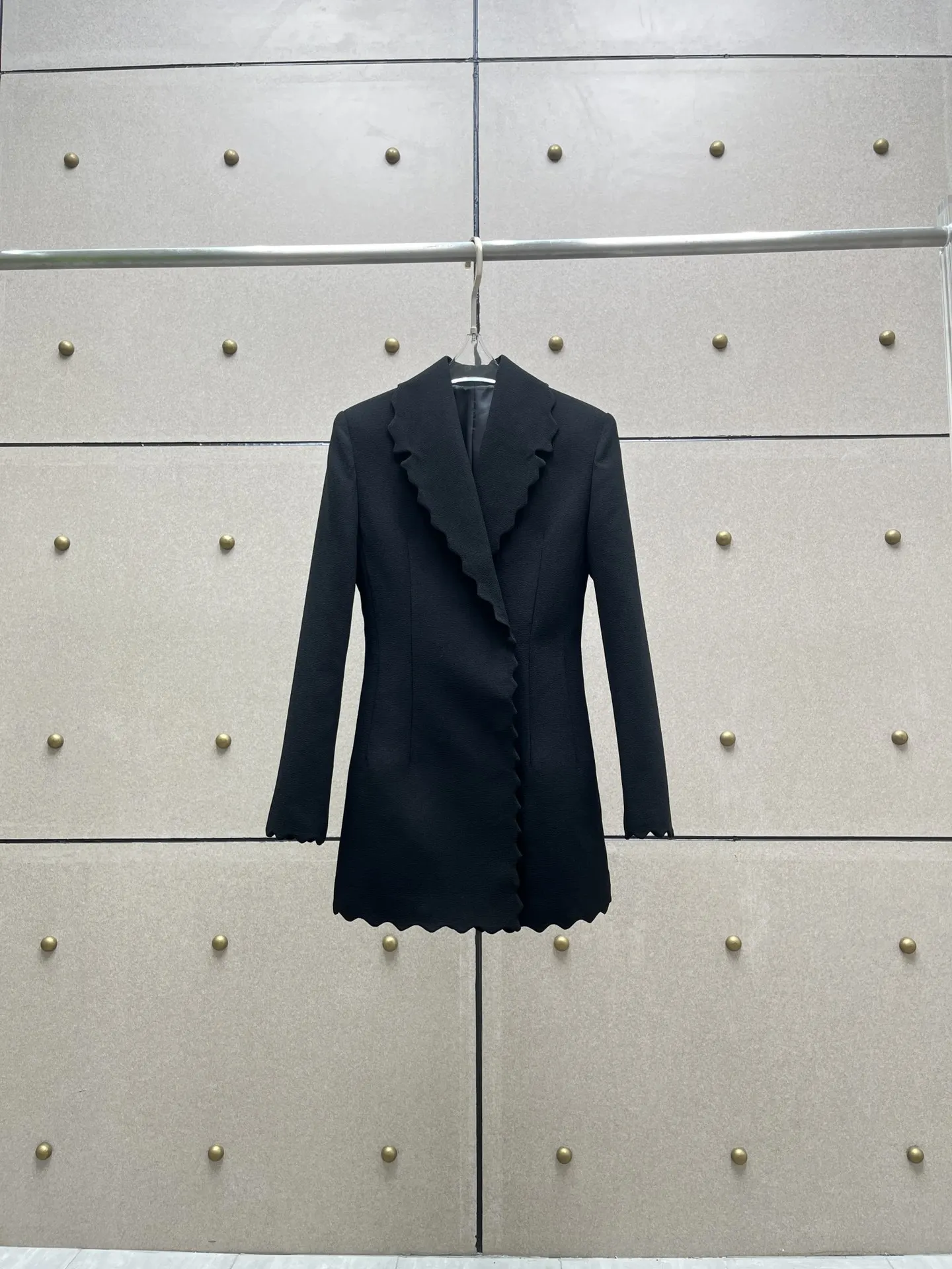 

2023 осень/зима модная новинка Женская одежда с волнистыми краями костюм куртка 0905