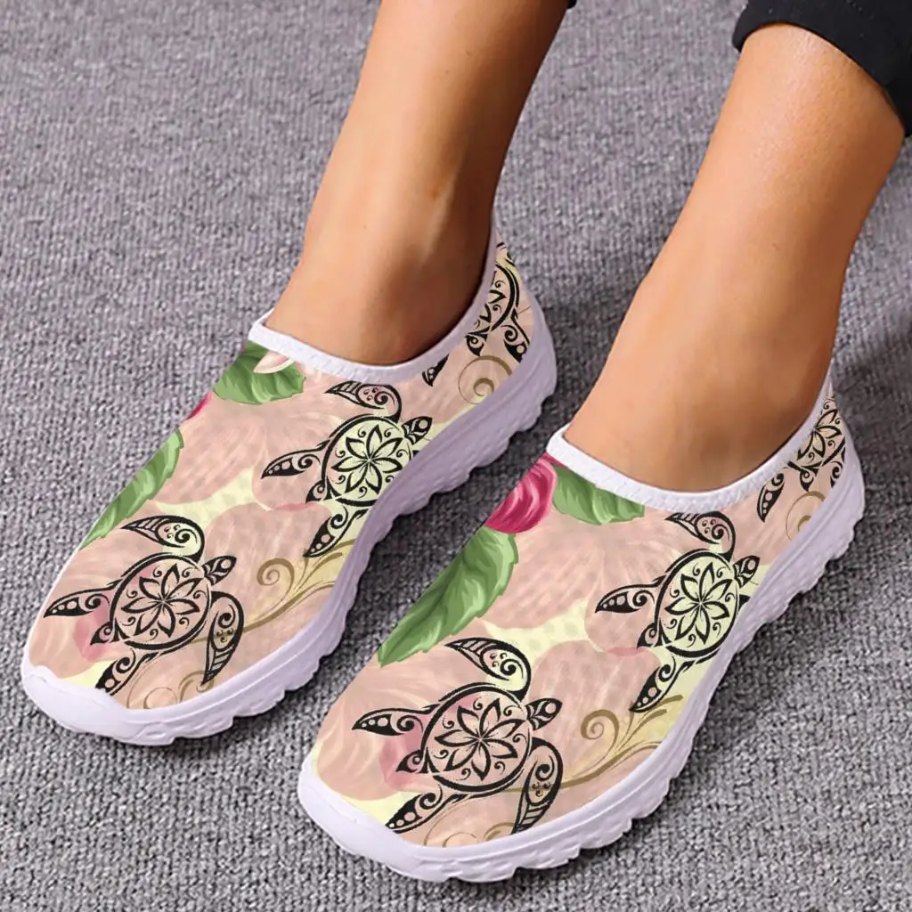 

INSTANTARTS Polynesian Turtle Slip-on For Women Hawaiian Hibiscus Print Comfortable Summer Mesh Shoes Turtle Loafers Zapatos