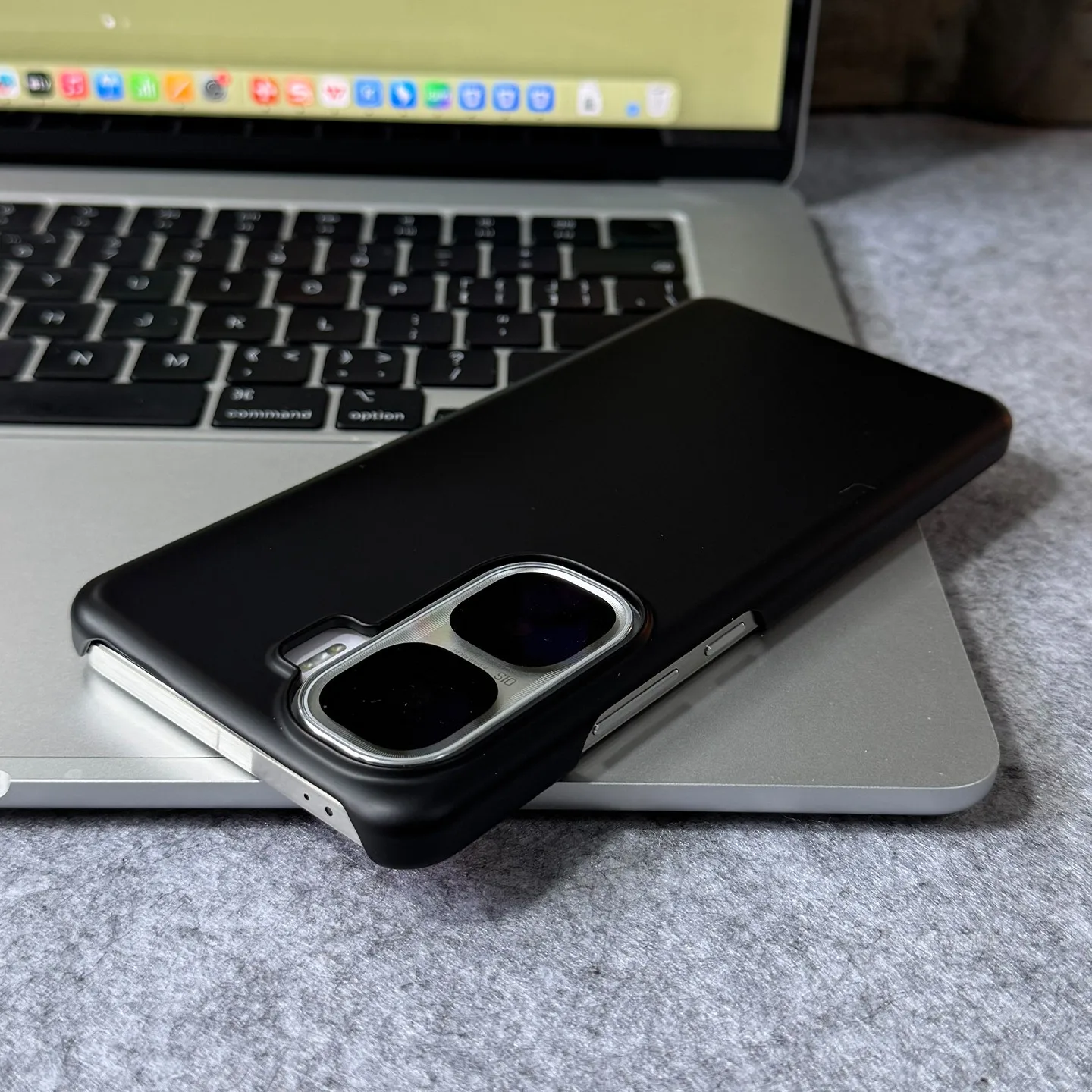 Luxury Frosted PC Heat Dissipation Shockproof Hard Back Cover with Anti-Slip Grip