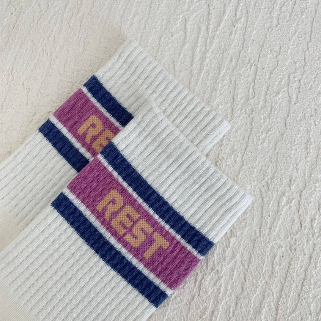5 Paar modische Damensocken, neue Mädchen-Street-Casual-Crew-Socken, atmungsaktiv, mit Buchstabenmuster, trendig, bequem, Baumwollsocken, lange Socken – Detail 32