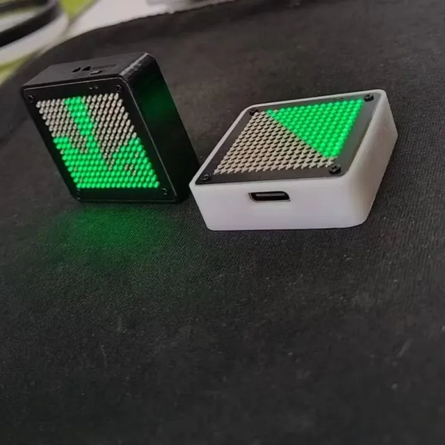 Unique Creative LED Fluid Simulation Toy Shake Control Lamp