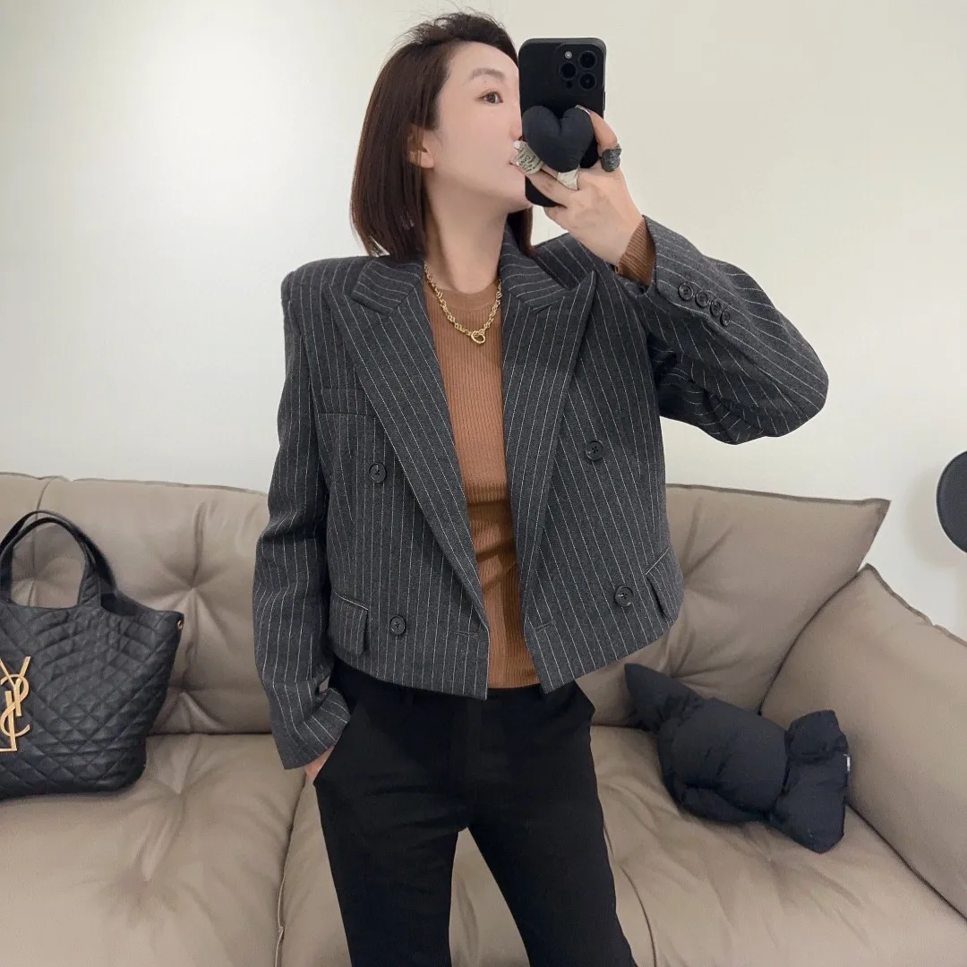 

2023 Women's Clothing High Quality Pinstripe Wool Double Breasted Blazer Autumn Winter New 15