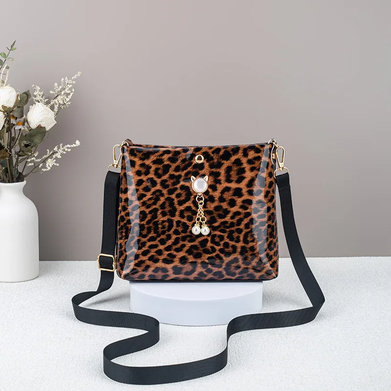 Wave Quilted Bucket Bag Fashion Mini Crossbody Bag Women'S Shoulder Backpack And Wallet Versatile