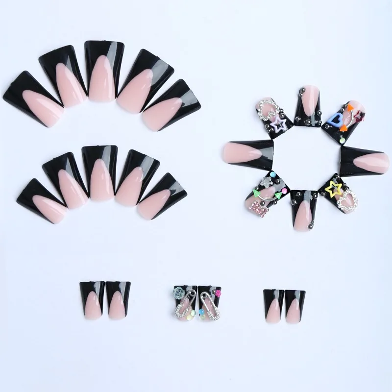 24개 Y2K 덕빌 플레어 네일팁 3D 메탈릭 하트 스타 다이아몬드 장식 덕빌 프레스온 네일 심플 블랙 프렌치 페이크 네일 아트