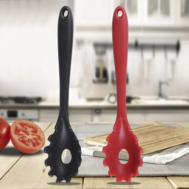 LongHandleSpaghettiSpoonSiliconePastaNoodleColanderNoodleCatcherSlotSpoonPastaTools