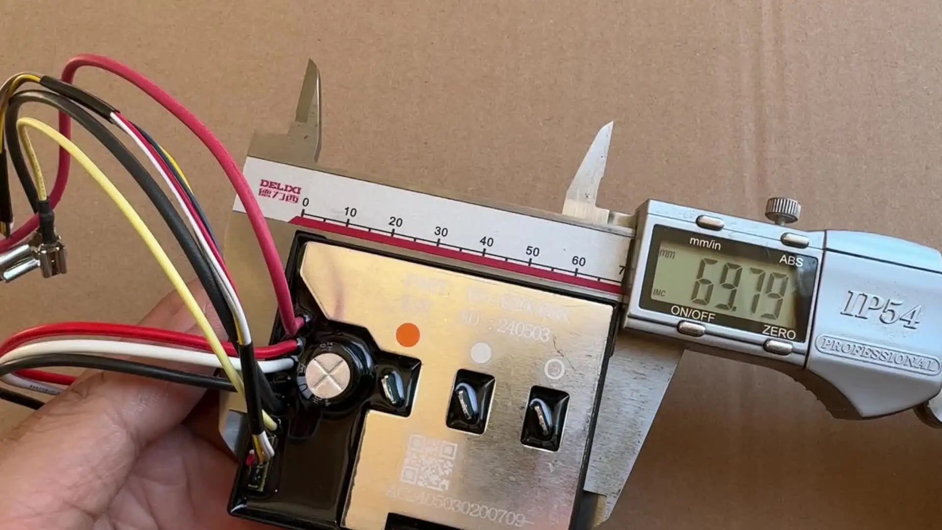 Interruttore 650709-0 Per DHR242/DHR243/BHR242/BHR243 - Ricambio Affidabile