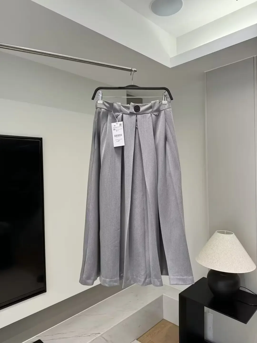 

Women's 2024 New Chic Fashion A-line hem casual wide pleated midi skirt retro high waist back zippered women's skirt Mujer