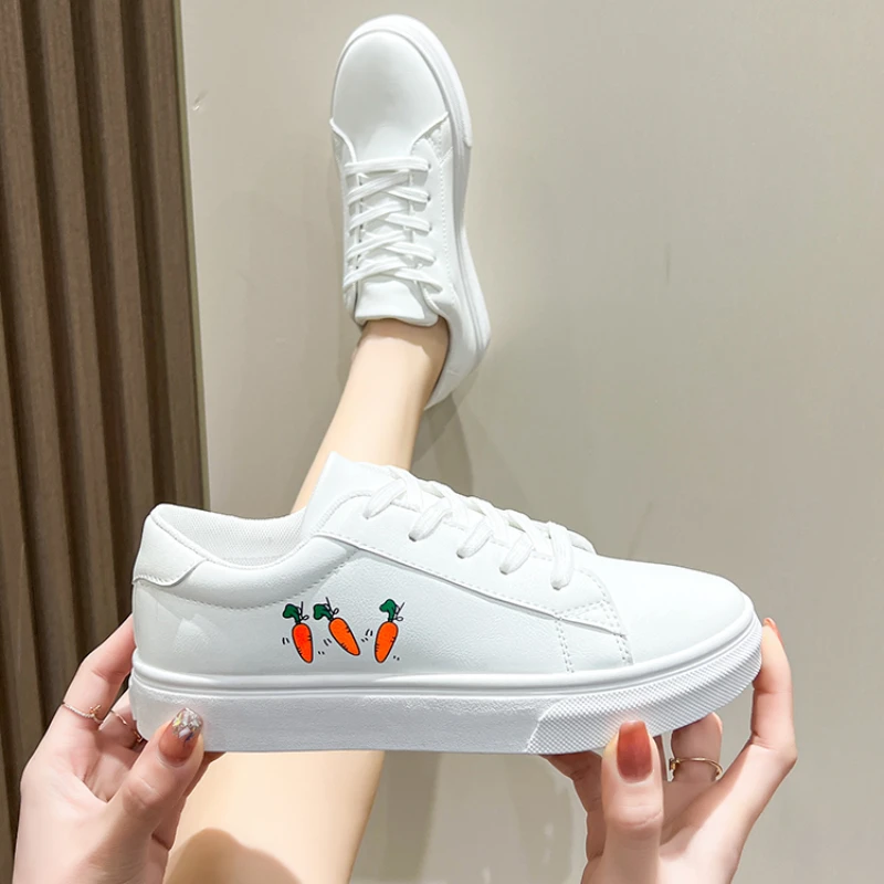

Women Running Shoes 2024 Spring Autumn Fashion White Breathable Embroidered Flower Lace-Up Casual Sneakers Zapatos De Mujer
