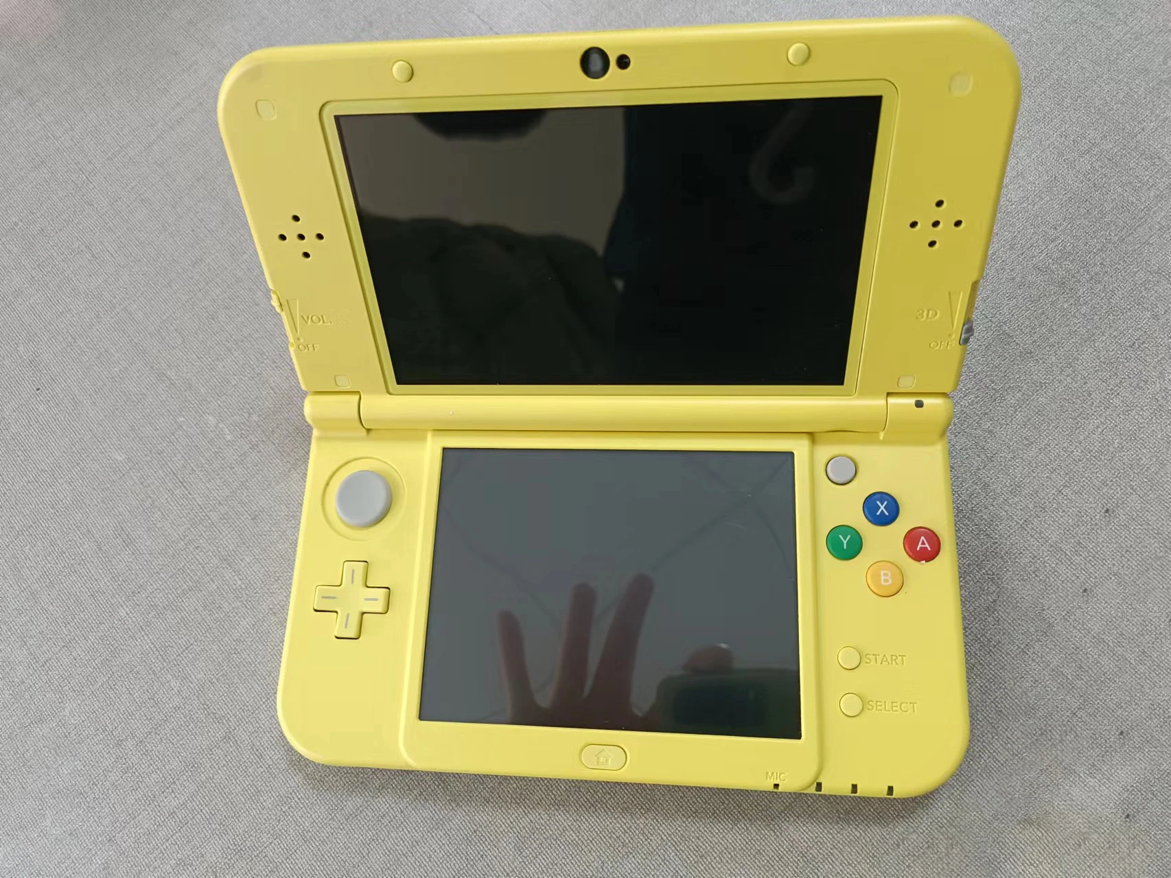 Refurbished New 3DS XL Limited Collector's Edition Hacked