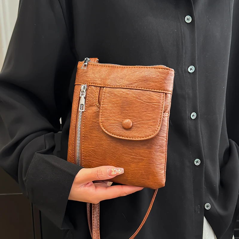 Multi functional vertical phone bag, suitable for outdoor use, crossbody bag, casual or daily use, retro square crossbody bag, d