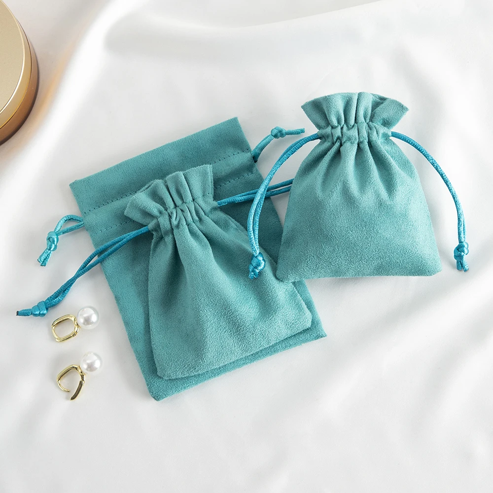 Luxurious Green Velvet Jewelry Gift Pouches - Set of 10