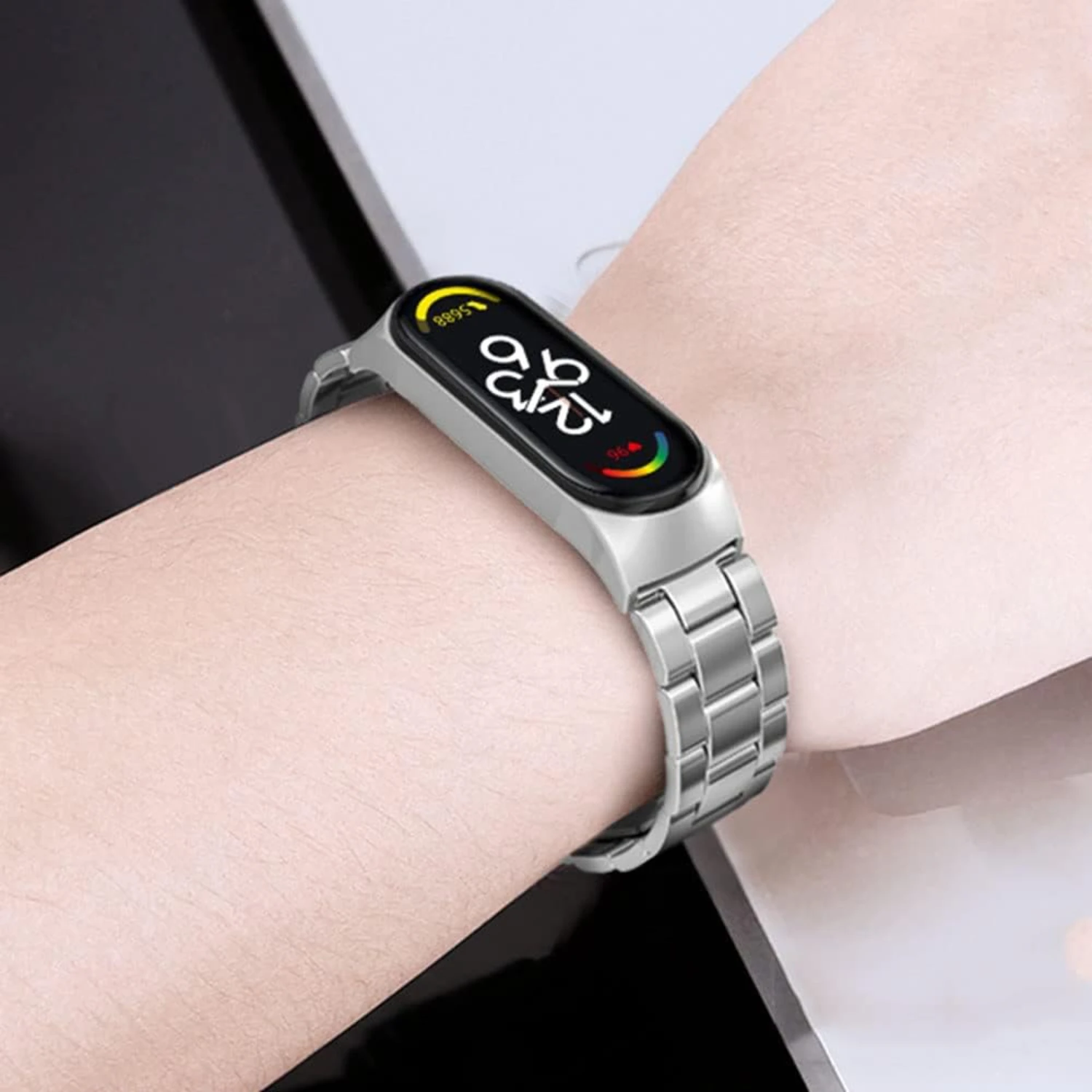 orward way. Upgrade your athletic accessories with this sleek, stylish, and versatile stainless steel band that seamlessly integ