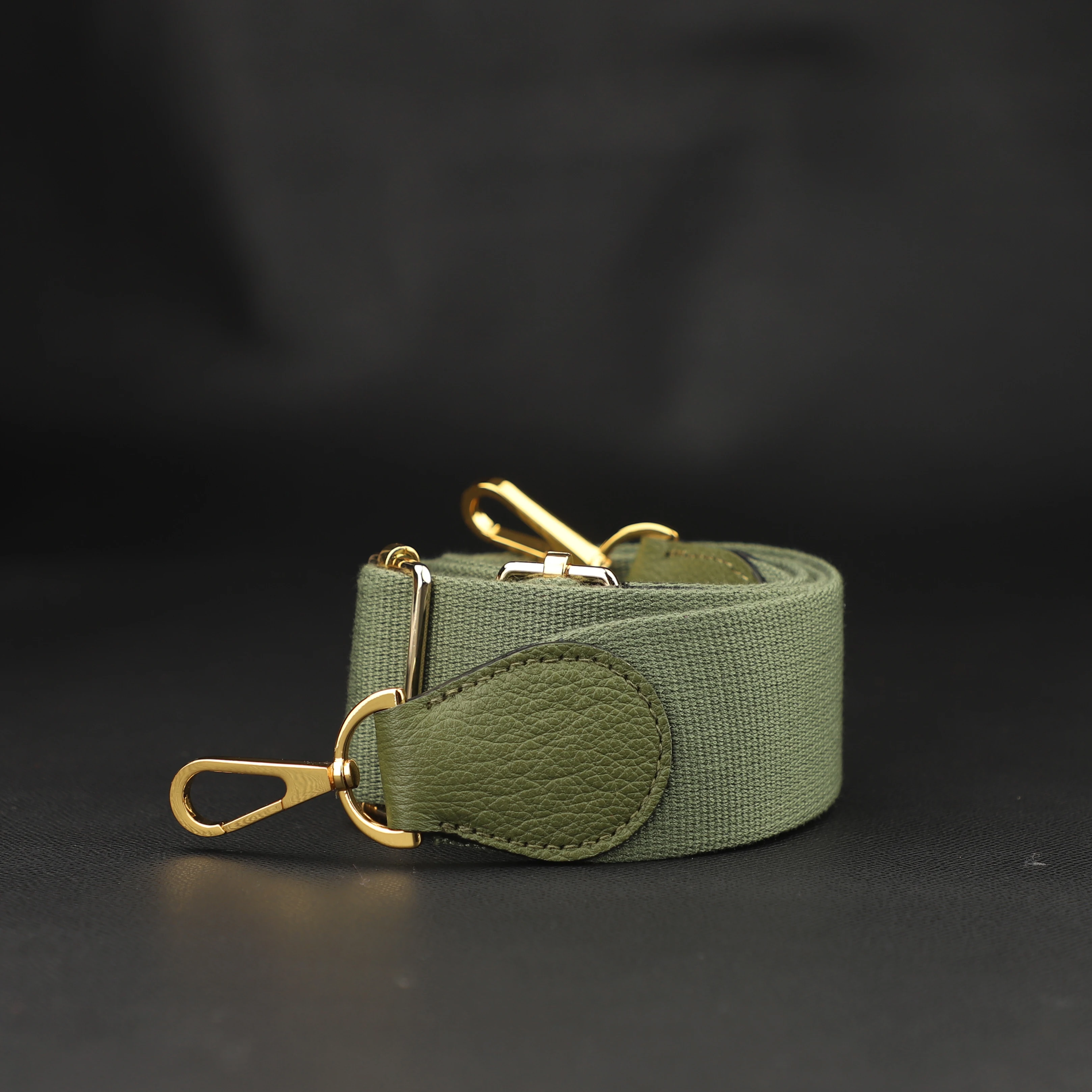 thumbnail image 1 of Correa de lona y cuero de 50 mm ajustable para bolso Evelyne, Correa de hombro de lona y cuero para bolso Evelyn, Accesorios para bolso, 1 of 5