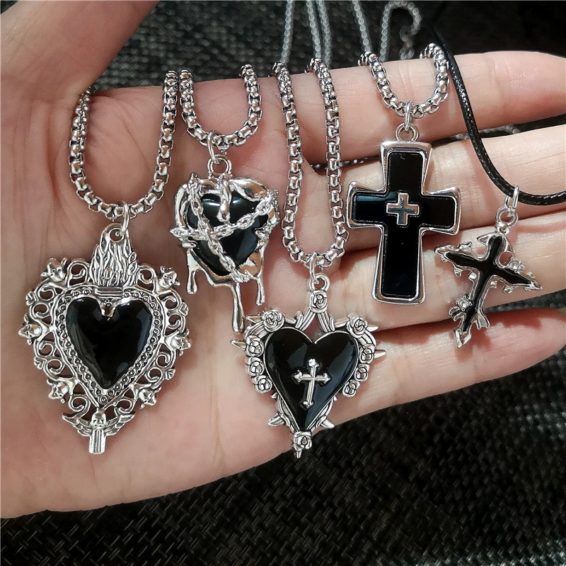 Set 10/12 Pezzi Collane Gothic Grunge Per Donne, Gioielli Con Croce, Saturno, Spine, Cuore E Ali D'Angelo, Choker Regolabile Per Ragazze Teen, Accessori Y2K