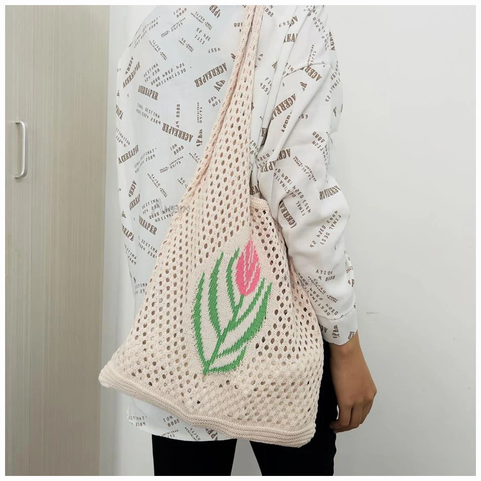 Women's Bags Designer Knitted Vest Beach Shoulder Totes Flower Pattern Crochet Bag Large Capacity Female Holiday Shopper Handbag
