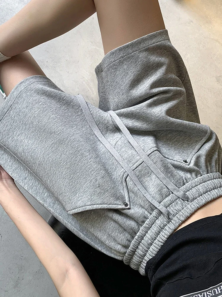 Summer New Solid Color Slim Women Shorts White Gray Black Fashion Street Shorts Female Simple Basic Casual Loose Woman Shorts