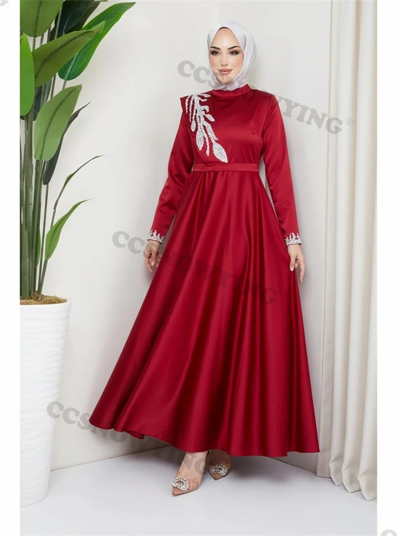 

Burgundy Appliques Beaded Hijab Muslim Evening Dresses Satin Long Sleeve Islamic Formal Party Gown Arabic Dubai Robes De Soirée