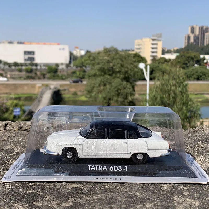 1:43 Scale Former Soviet Union TATRA 603 Classic Car Alloy Diecast