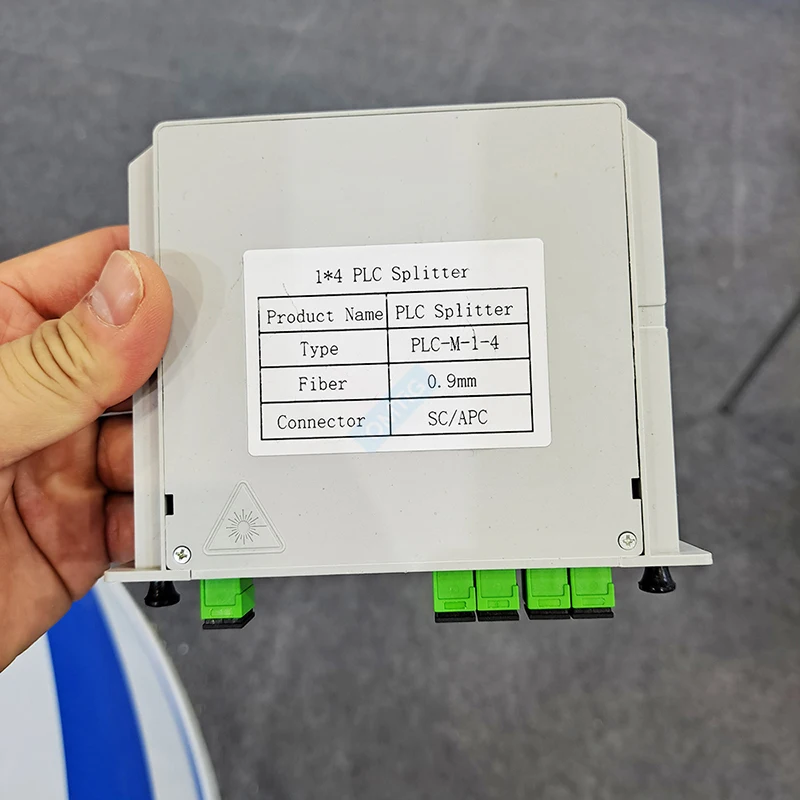 1X4 SC APC PLC Splitter Fiber Optical Box FTTH PLC Splitter Box With 1X4 Planar Waveguide Type Optical Splitter