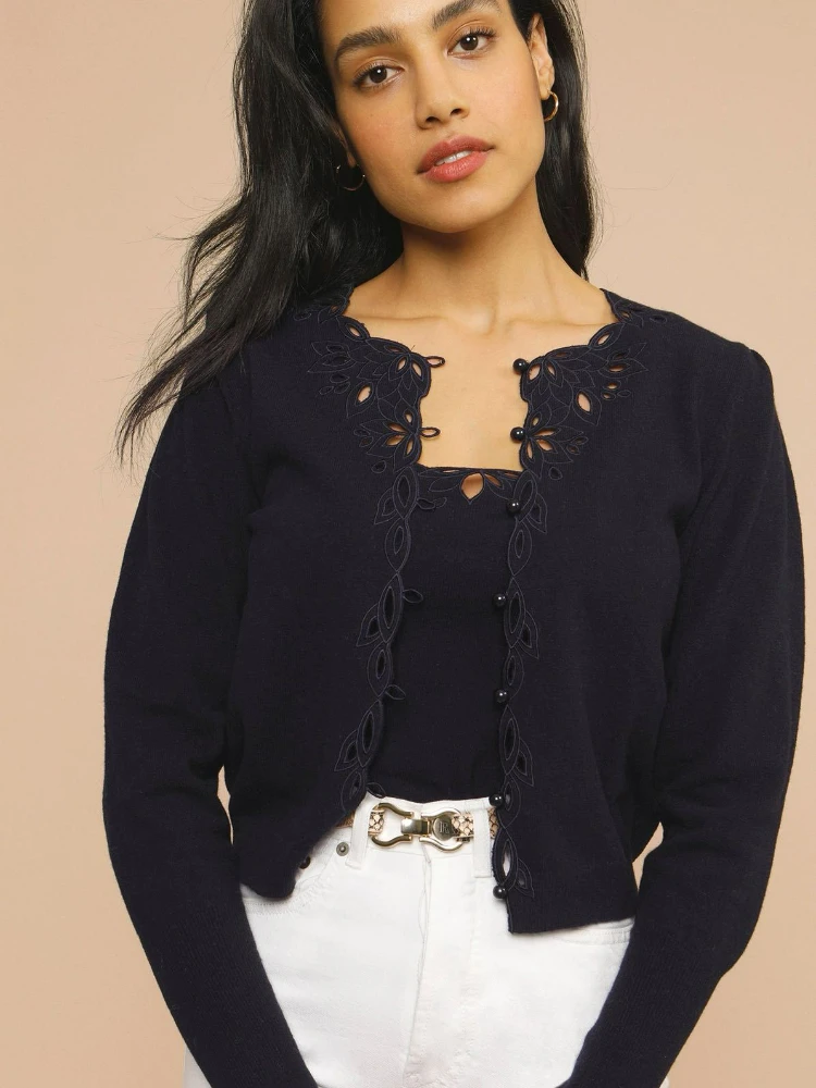

2023 Ladies Soft Hollow Lace Embroidery Collar Long Sleeve Sweater Cardigan