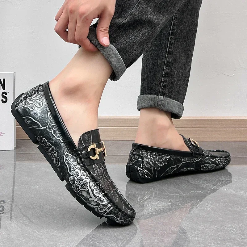 New Loafers Men Casual Shoes Floral Pattern Big Size Shoes Men Loafers Moccasins Comfortable Slip on Driving Loafers for Men