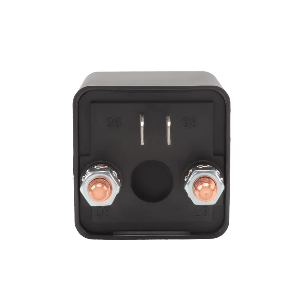 Battery clip and wiring harness included in the set