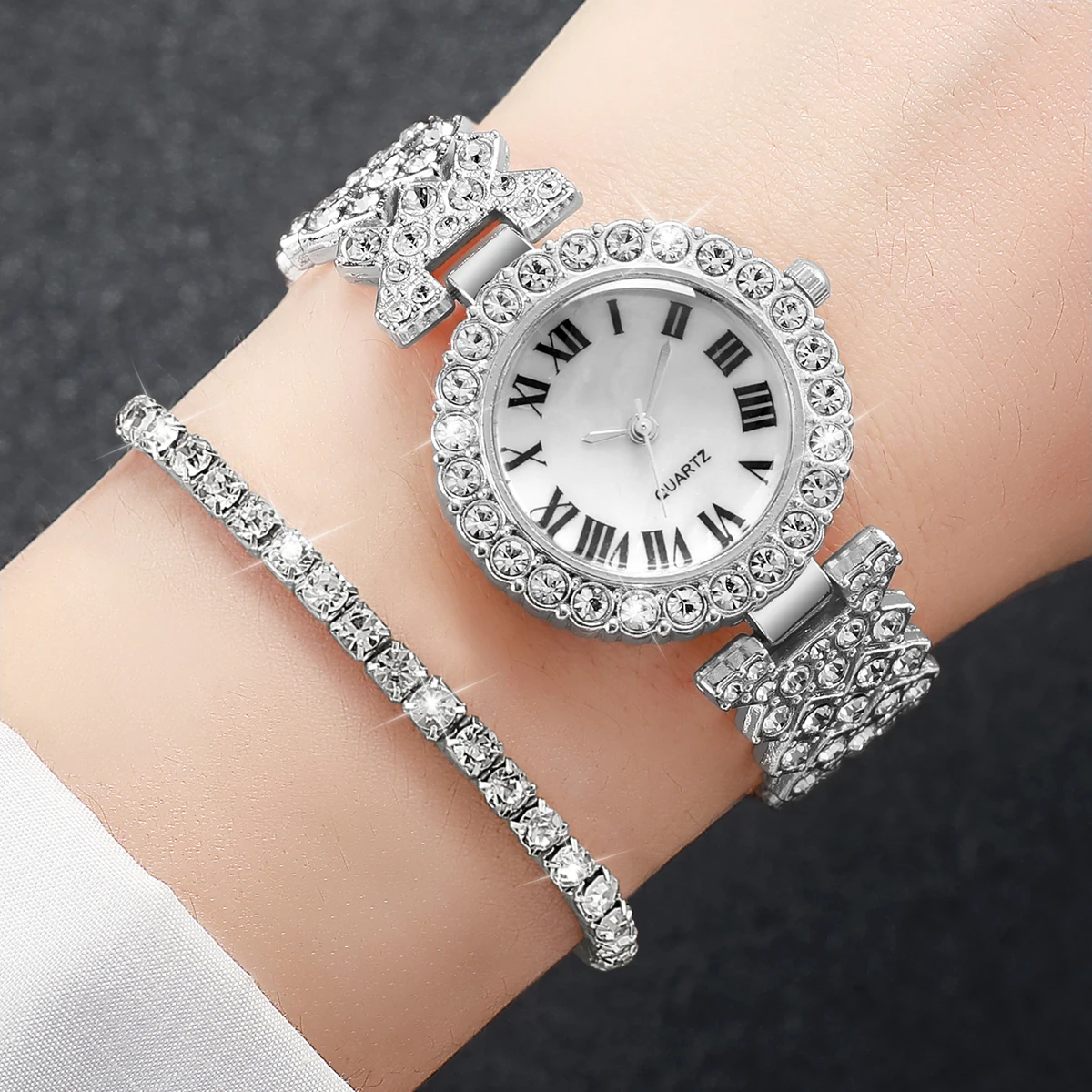 2PCs/Set Women's Luxury Watch Fashion Diamond Inlaid Dial Quartz Temperament Girls' Watch Bracelet Set (Box Not Included))