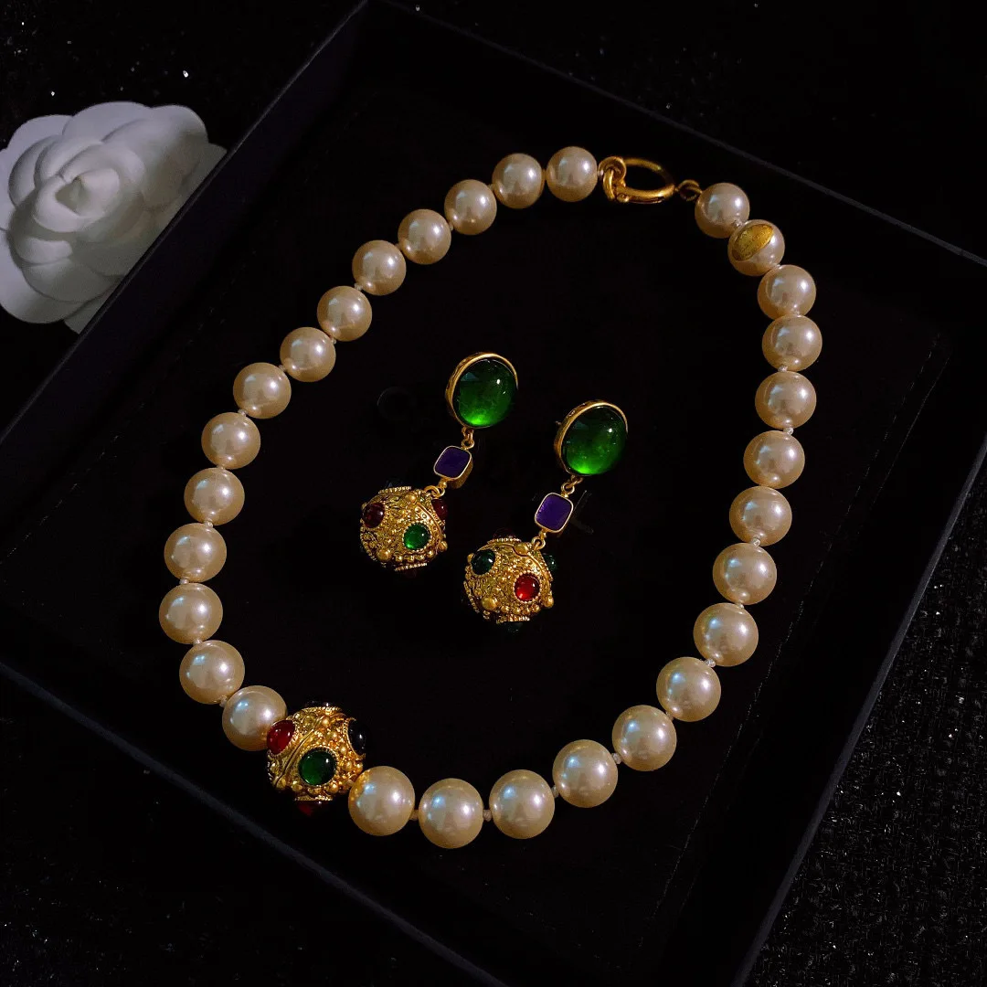 

Vintage Europe and America Glass Pearl Ball Pendant Earrings Necklace
