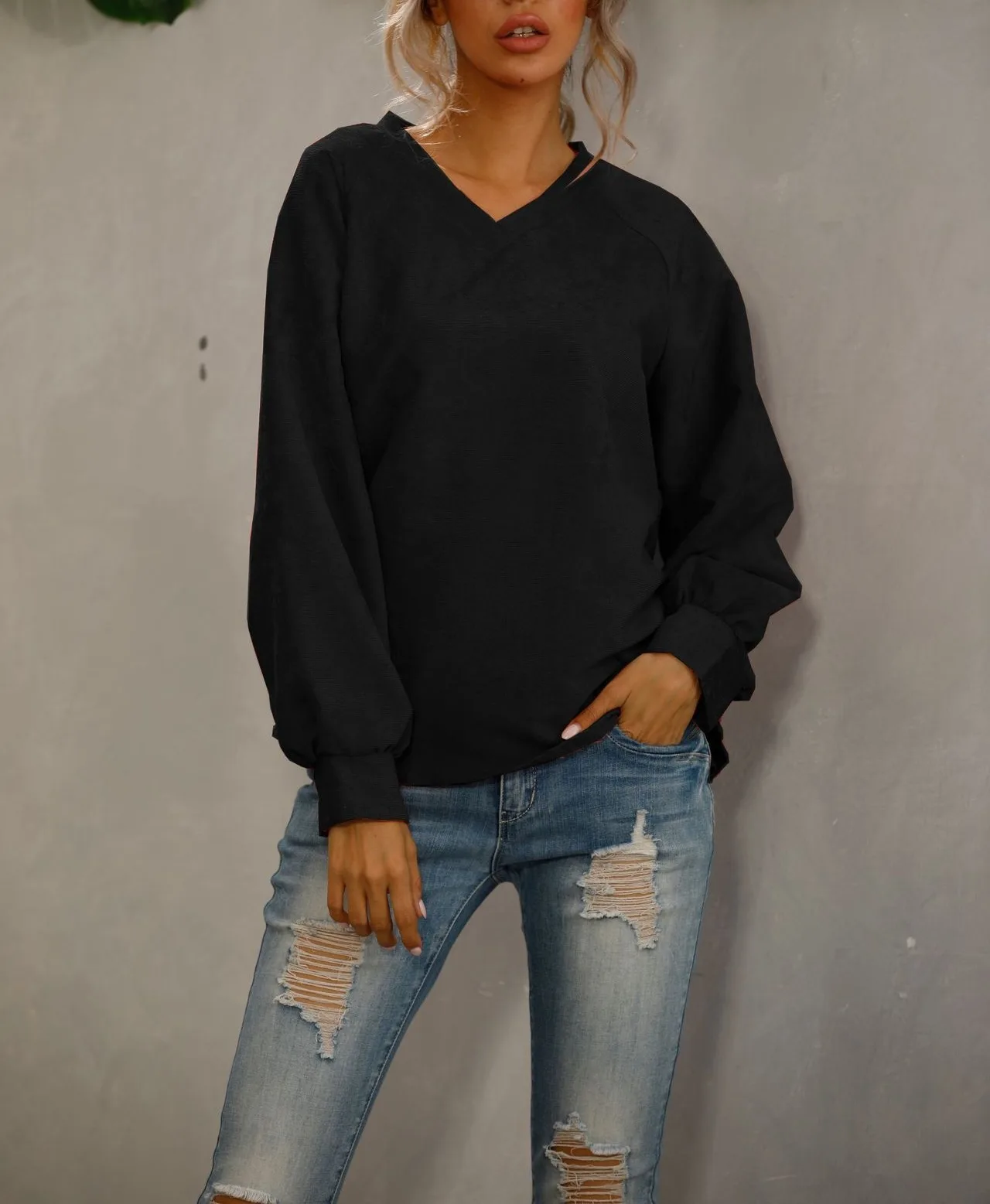 Spring and Autumn New V-neck Corduroy T-shirt Solid Color Pullover Loose Fitting Long Lantern Sleeve Sweatshirts for Women