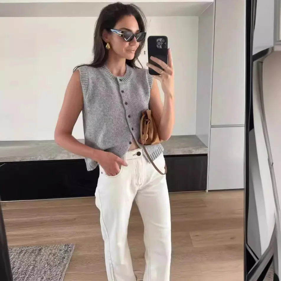 

2024 New Knitted Vests Top for Women Casual Single-Breasted Knitwear Cardigan Tank Sweater Female Solid Sleeveless 2024 Fashion