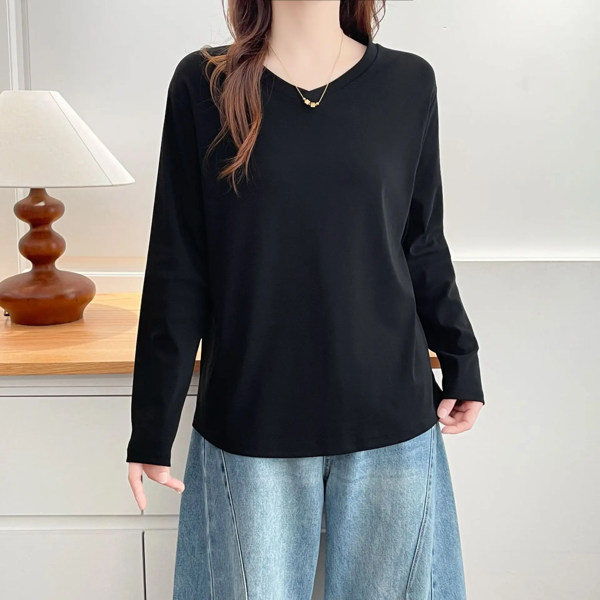 XXXXL Fashion Plus Size Women's T-Shirt Simple V-neck Solid Color Long Sleeved Base Tops Spring And Autumn Innerwear 8221