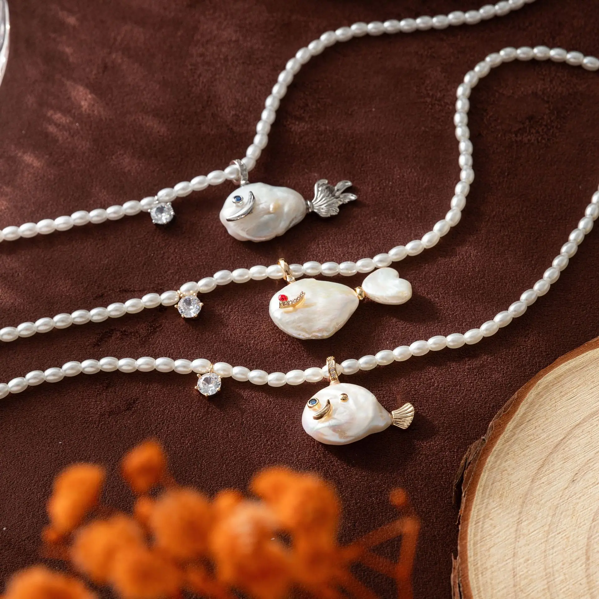 Chic Geometric Irregular Real Freshwater Pearls Neckalce Pink Fish Crab Shape Pearl Pendant Choker Birthday Gift Elegant Jewelry