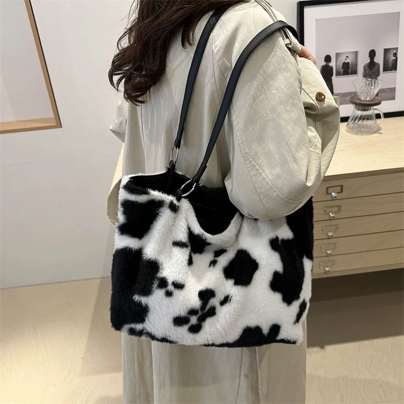 Large Capacity Shopper Bags For Women Winter Travel Tote Bag Cow Printing Plush Shoulder Bag Ladies Designer Handbag