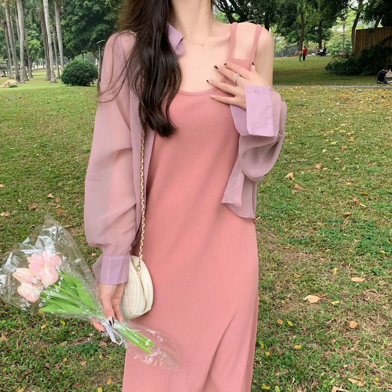 Spring/Summer New Black Slim Slim Slim Slim Strap Dress with Sunscreen Shirt for Fashion Two Piece Set for Women