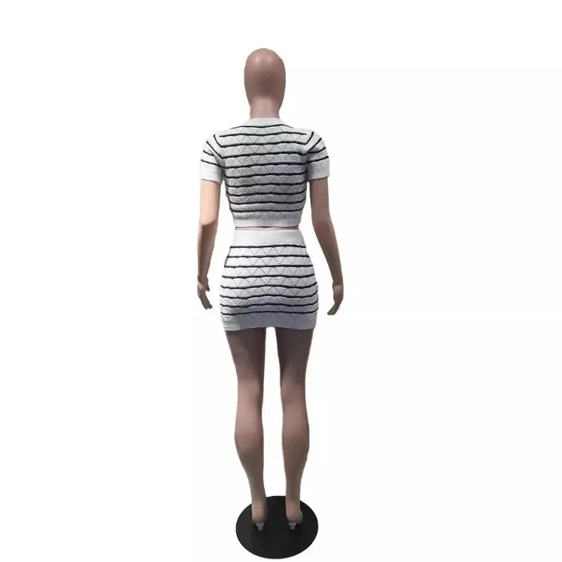 Рисунок 5 - Женский трикотажный комплект из двух предметов