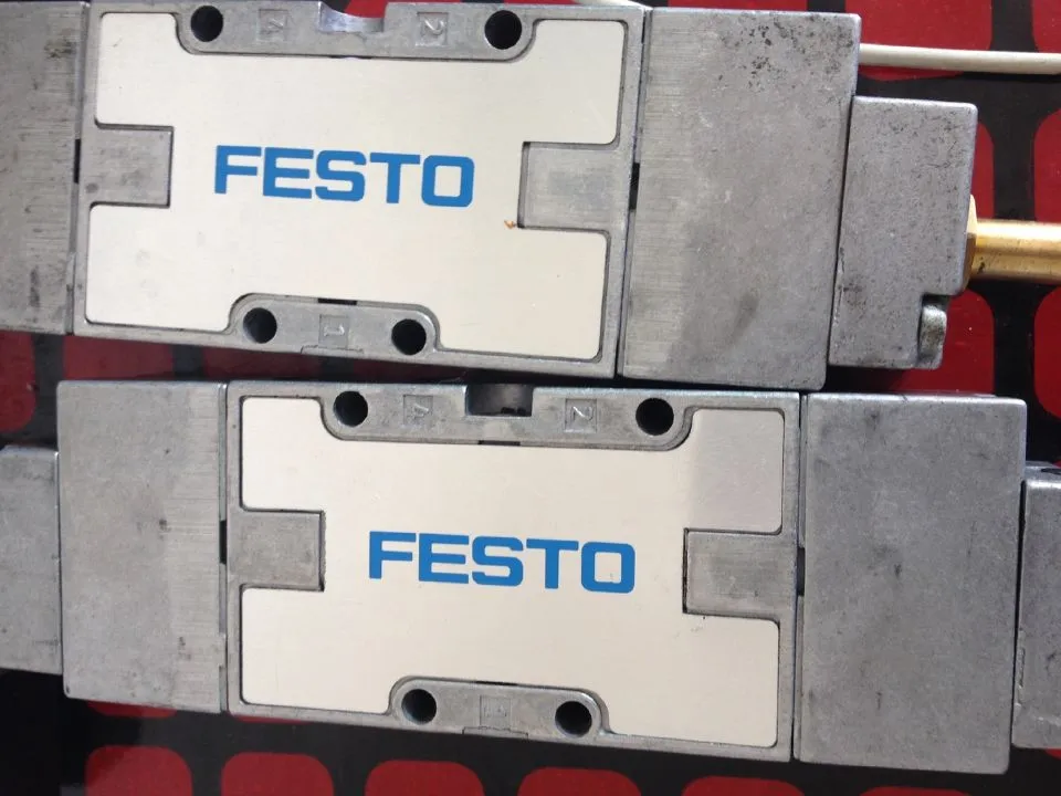 

Аутентичные фотообои электромагнитный клапан Festo/4-b19789 10410 8820 Spot.