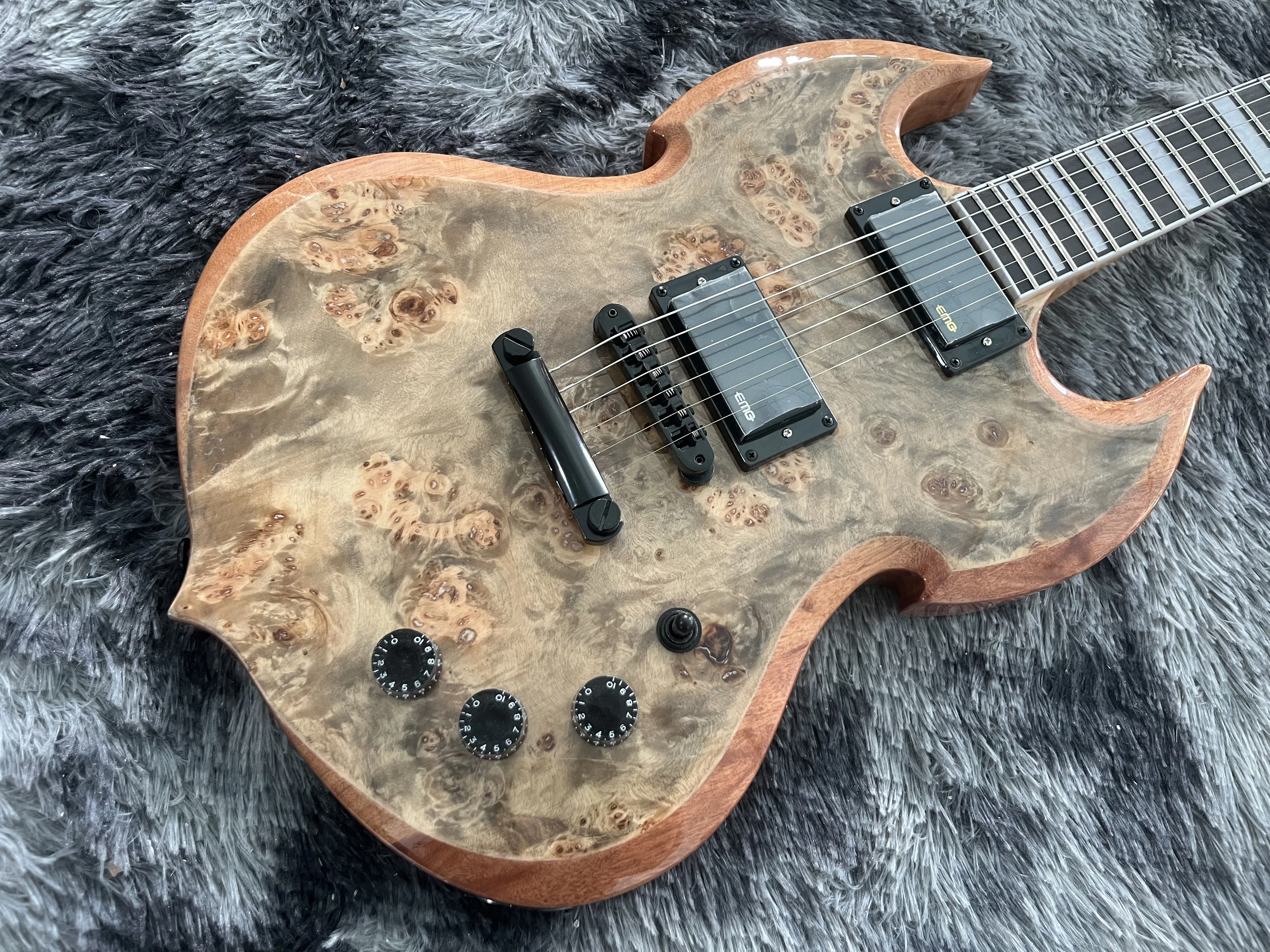 

Китайская электрическая гитара Becoda, OEM-магазин, корпус и шея из красного дерева, 6 струн