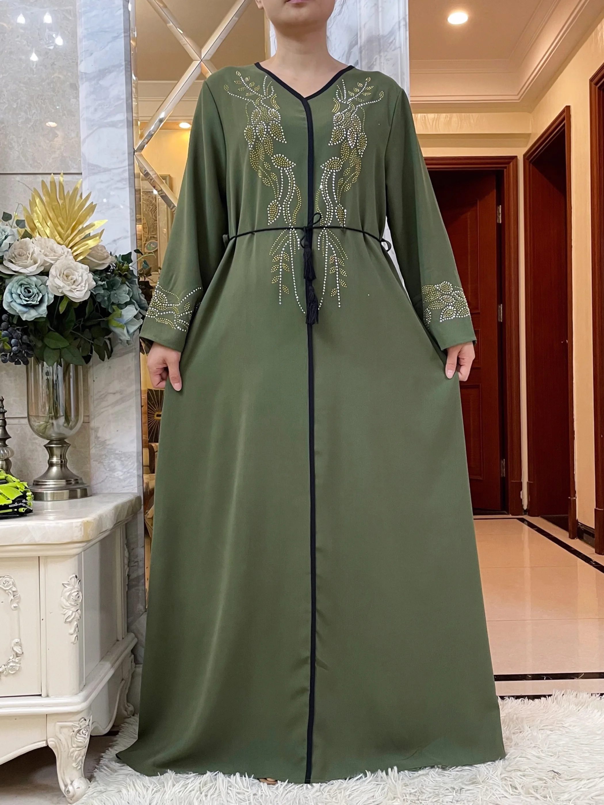 2024New Fashion Dubai Muslim Abayas For Women Long Sleeved Chiffon Diamonds Loose Robe Islamic Femme Elegant Dress With Turban