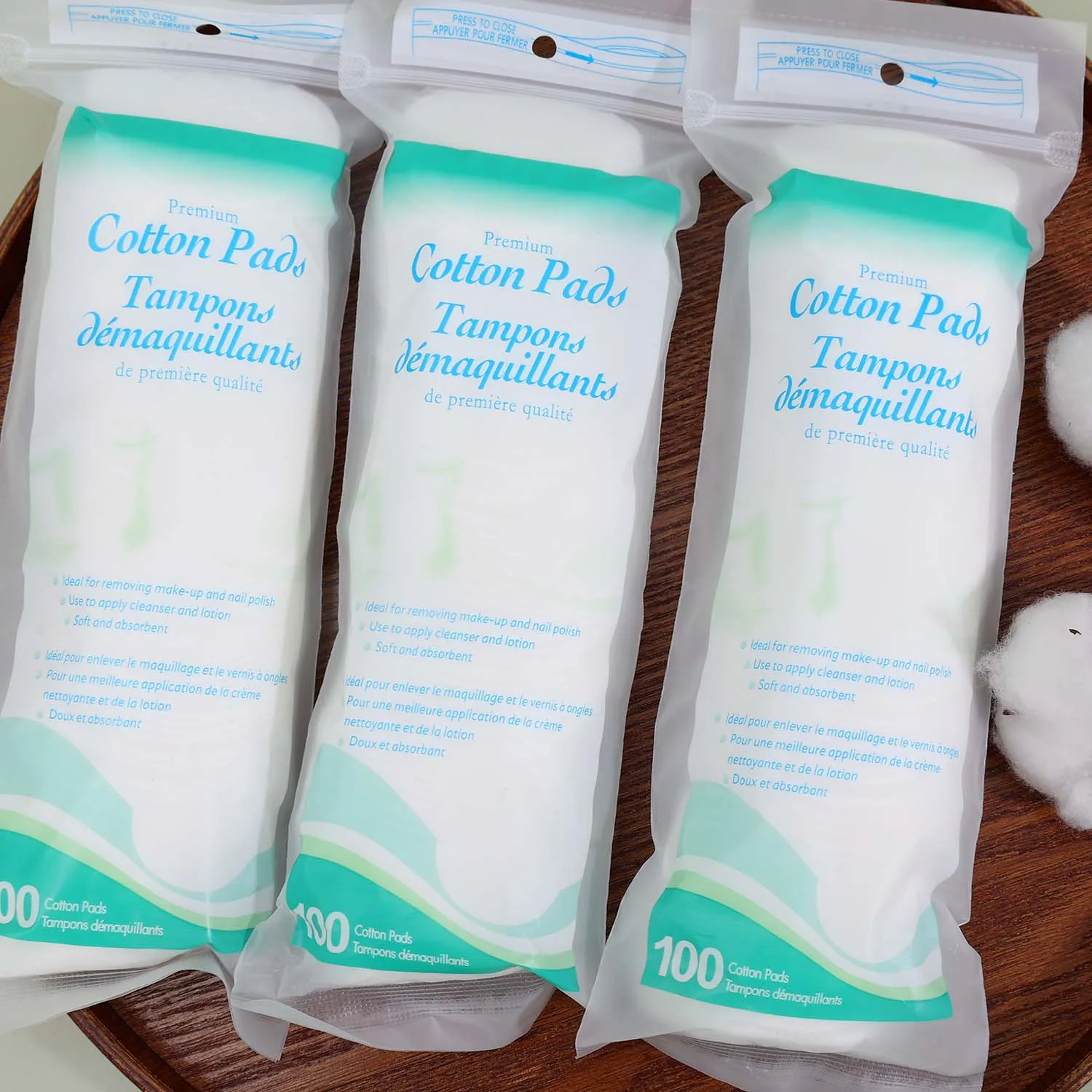 Soft Double Sided Cotton Makeup Remover Pads for Facial Cleansing