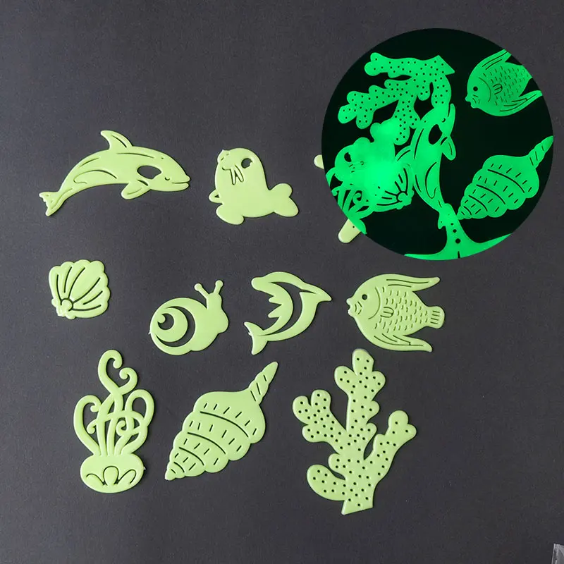Luminous Wall Sticker Various Animals Pattern Glow in the Dark Room Decoration Fluorescent Decor Home and Garden