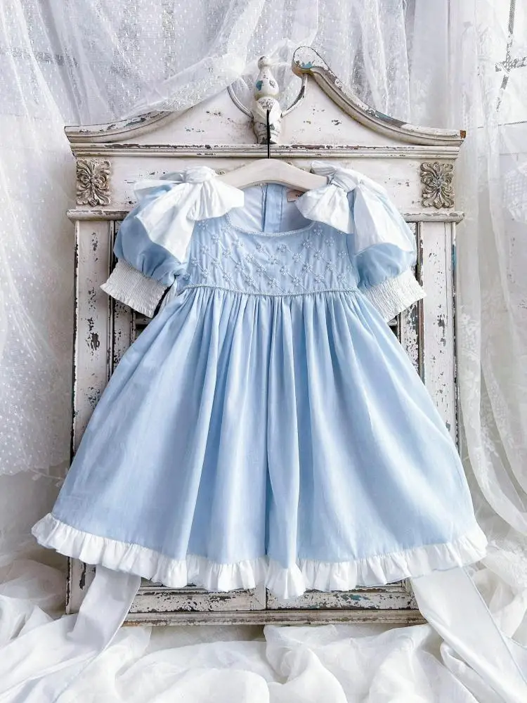 

2024 Kids Spanish Clothes Girls HandMade Blue Dress with Big Bow sleeve Baby Pearl Embrodiery Dresses Children Elegant Frocks