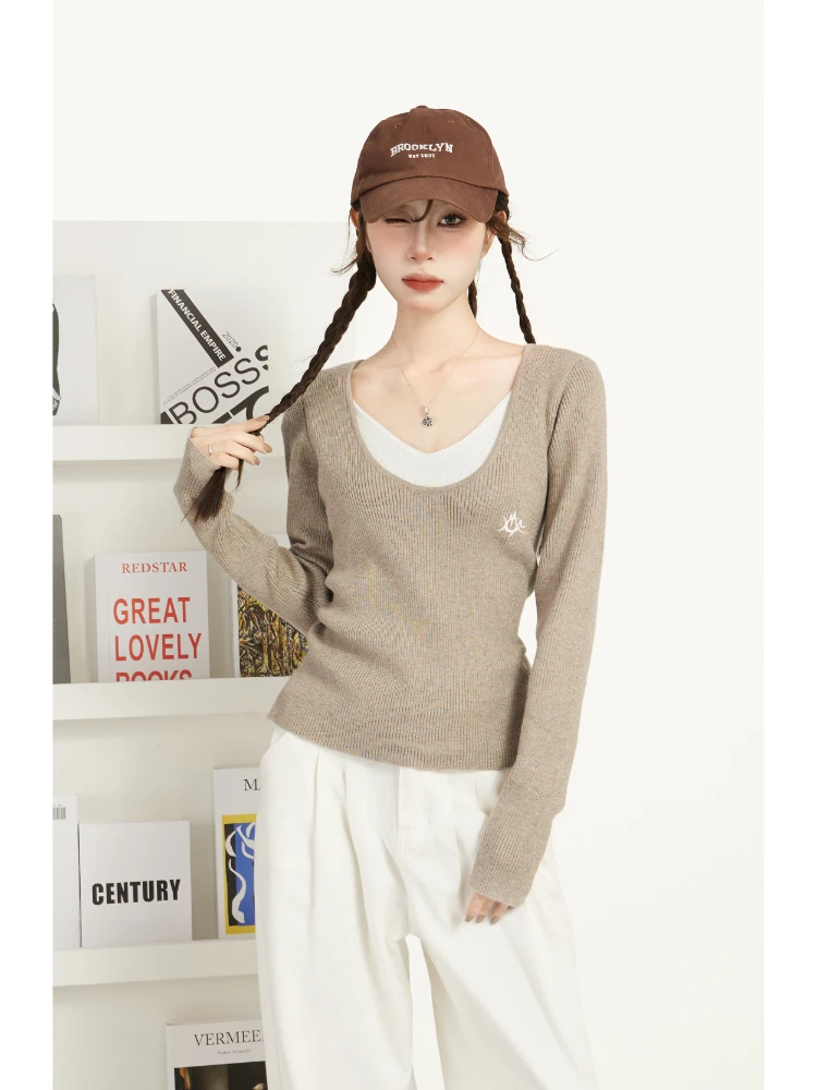 

Fake Two-Piece V-neck Long-Sleeve Knitwear Women's SolidColor Letter Embroidery SpringAutumn Slim Fit Inner Wear Bottoming Shirt