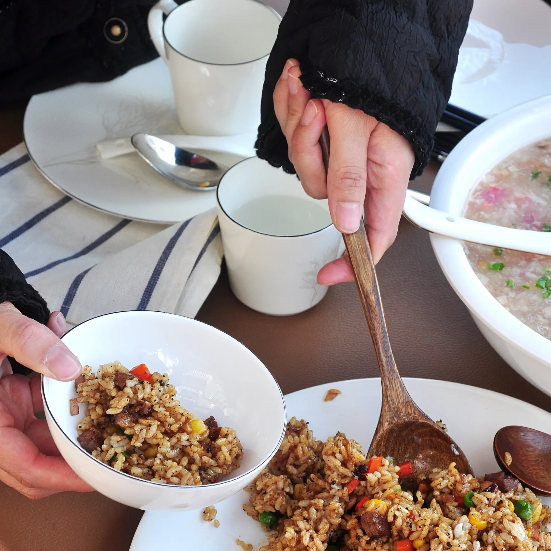 Japanese Wooden Spoon Long Handle Ramen Spoon Baby Eating Drinking Porridge Household Wood Tableware Round