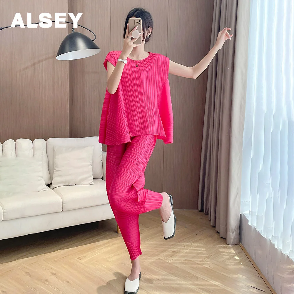 

ALSEY Miyake Fashion Women's Pleated Pants Set Summer New Temperament Commuter Sleeveless Top T-Shirt Simple Pants Two Piece Set