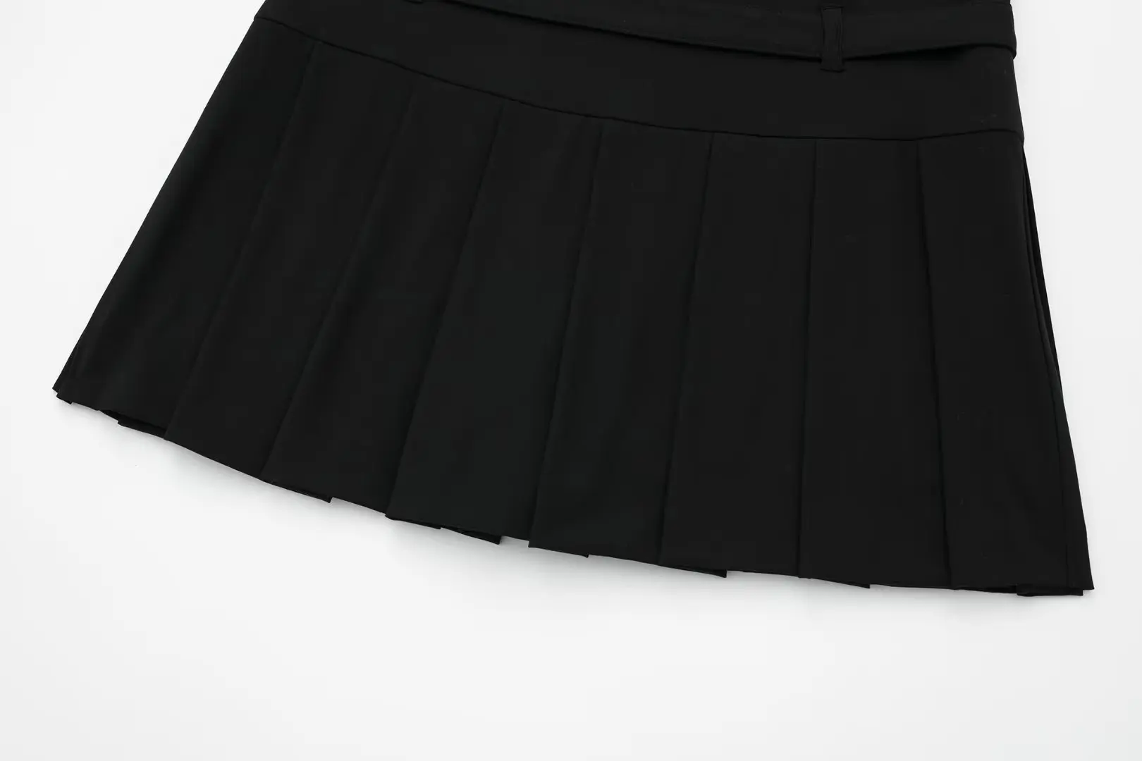 2024 frauen Mode Vintage Chic Röcke Solid Black Hohe Taille Gürtel Dekoration Röcke Weibliche Sweetwear Stil Mini Röcke – Detail 11